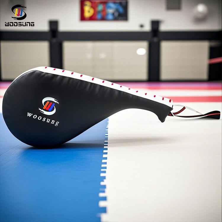 وسادة هدف القدم